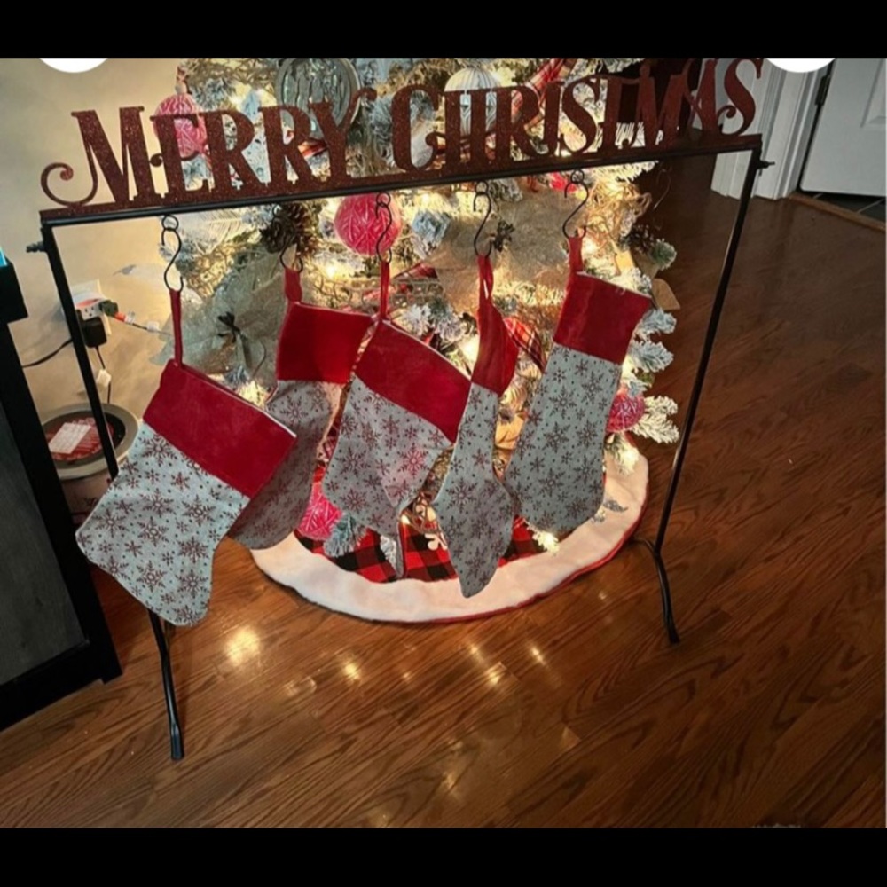 (NOT FOR SALE ) Christmas is coming so open to all offers on my closest !!!!